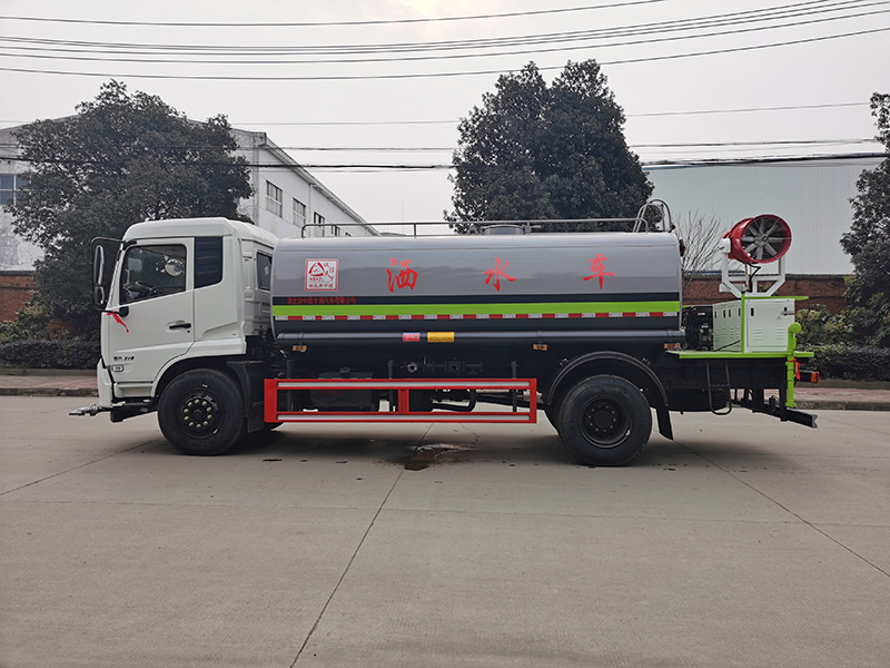 東風(fēng)天錦  12-15噸   灑水車(chē)