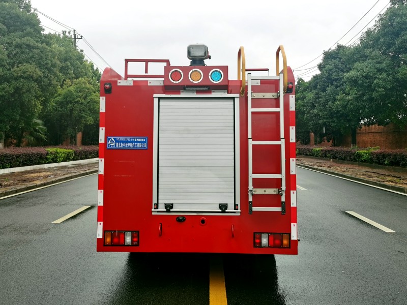 江鈴順達(dá)  1.5噸  水罐消防車