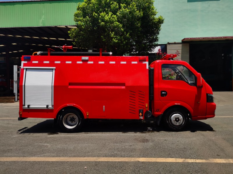 東風(fēng)途逸    1噸     水罐消防車