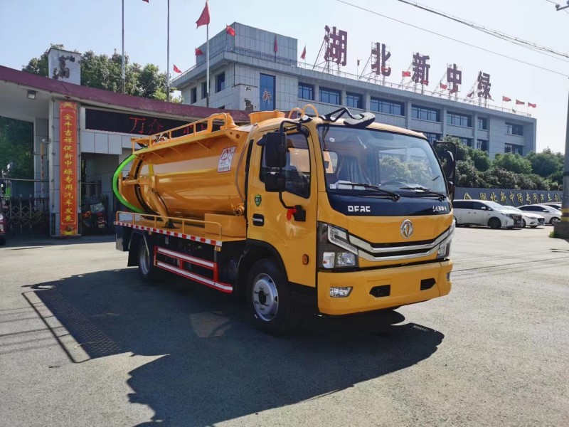 東風(fēng)D6   一體罐清洗吸污車