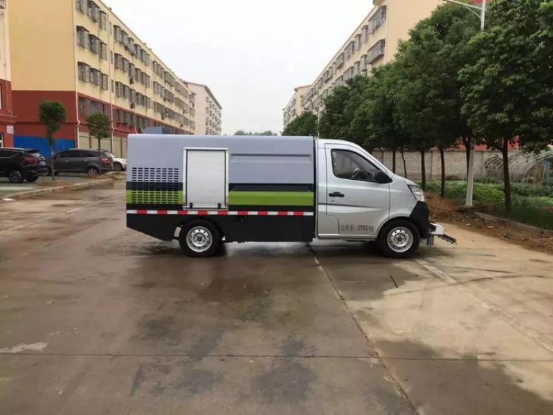 長安   路面養(yǎng)護車